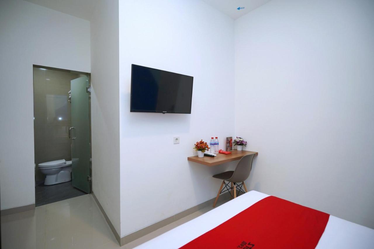 RedDoorz Plus @ Terban Residence Yogyakarta Exterior foto