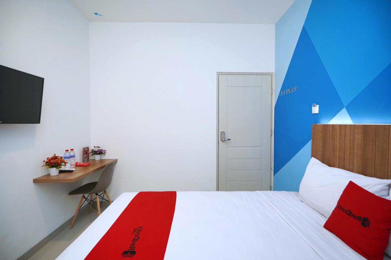 RedDoorz Plus @ Terban Residence Yogyakarta Exterior foto