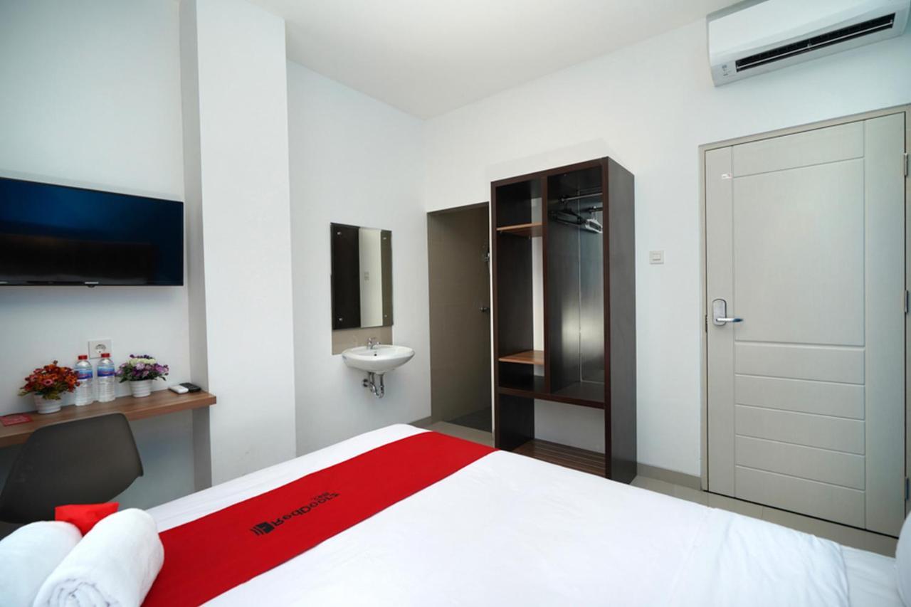 RedDoorz Plus @ Terban Residence Yogyakarta Exterior foto